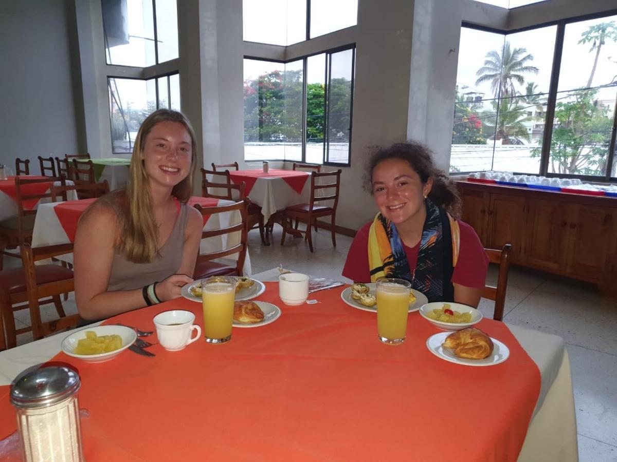 פורטו איורה Hotel Palmeras Galapagos מראה חיצוני תמונה