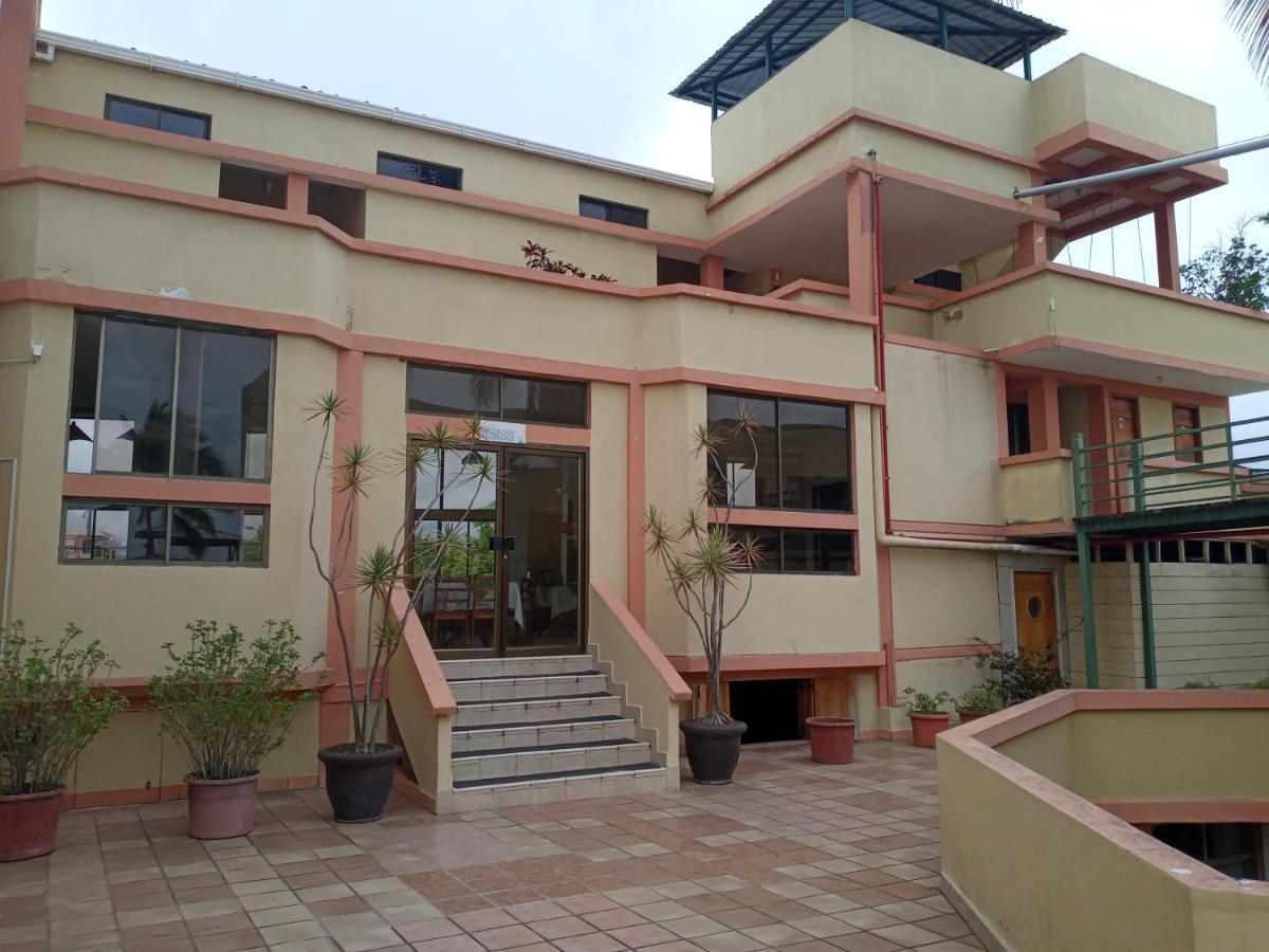 פורטו איורה Hotel Palmeras Galapagos מראה חיצוני תמונה